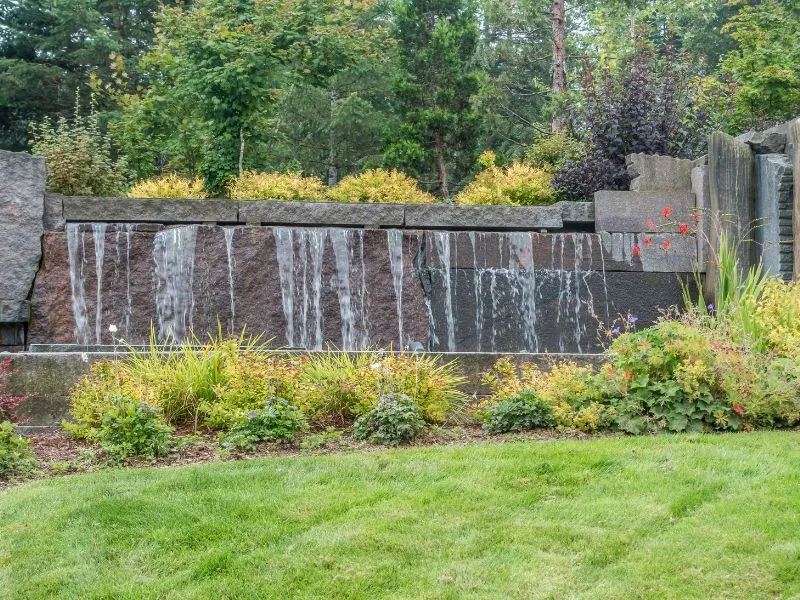 تصميم وتنسيق حدائق