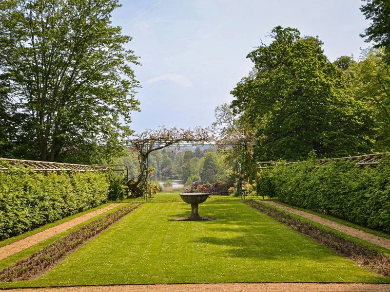 تصميم وتنسيق حدائق